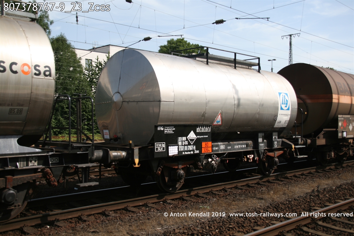 807378767-9_23_Zces.jpg